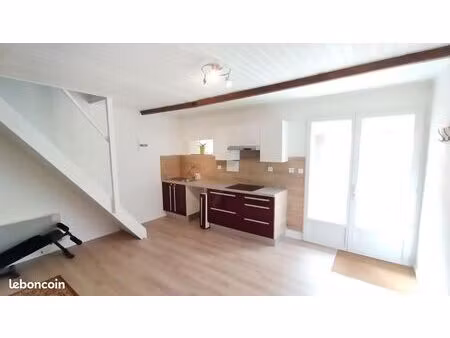 maison de village t2 44m2 entièrement rénovée en duplex