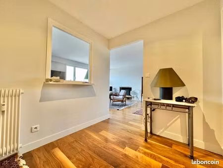 votre agence delaitre immobilier vous propose cet appartement en parfait état 107 m² vue d