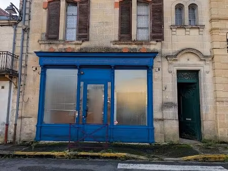 local commercial + appartement 144 m2