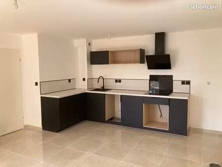 superbe t2 au calme de 50m2 entièrement rénové