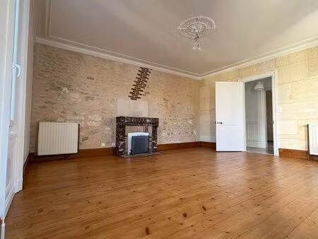 maison de ville refaite à neuf