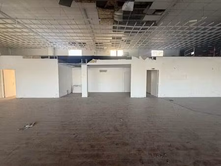 local commercial à louer