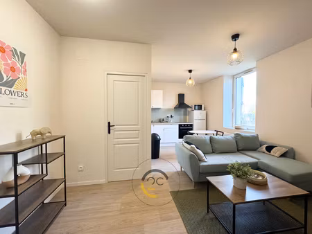 à giraumont  appartement avec 2 pièces en location