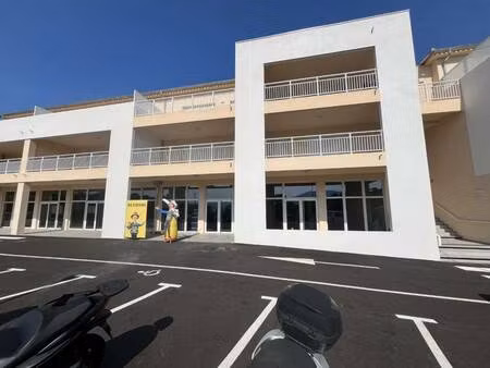 local commercial à louer