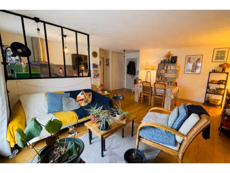 t3 avec balcon + place de parking