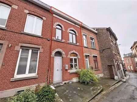 au péri - maison 3ch. avec jardin  superbe vue sur la ville