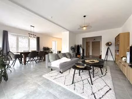 appart (3ch) (115 m²)  2 terrasses  et parking extérieur.