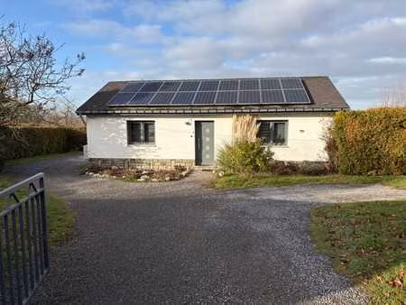 bungalow rénové 4 façades – 2 chambres - peb b