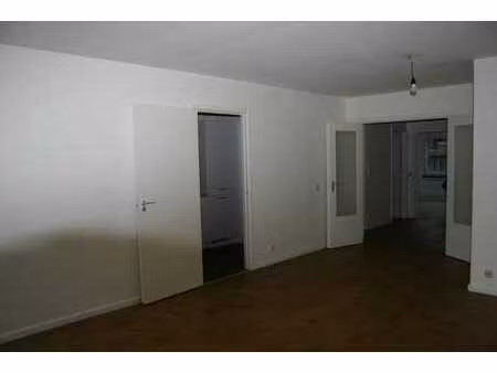 appartement 2 chambres  avenue bovesse  jambes