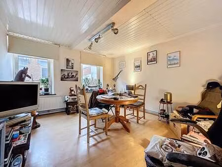 appartement une chambre de 64 m² situé proche du centre !