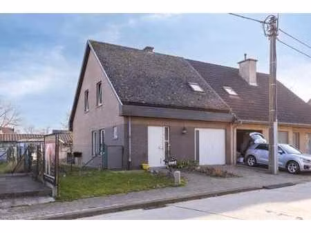 3-façades avec 3ch  garage et petit jardin