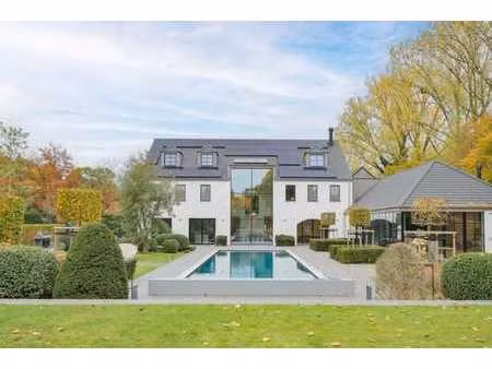 sept fontaines  superbe propriété contemporaine avec piscine