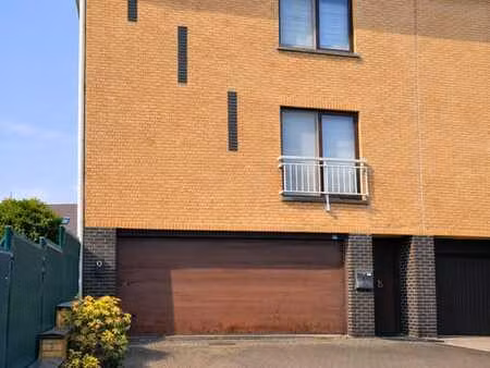 maison clé en main avec grand jardin et terrain