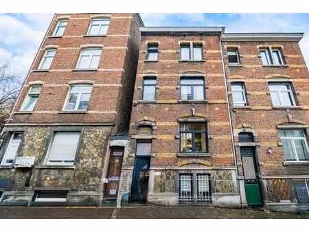 spacieuse maison 5 chambres + 3 greniers