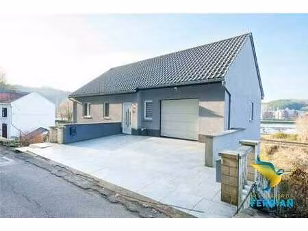 superbe immeuble de rapport de 2 unités