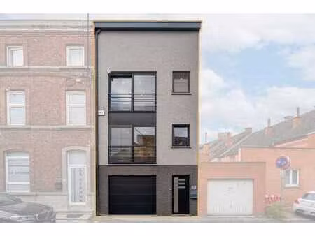 triplex récent et moderne avec garage