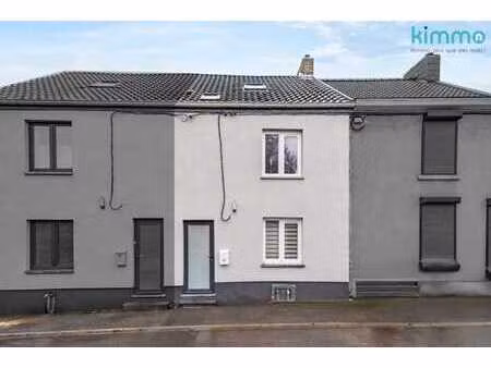 maison spacieuse et lumineuse avec 3 chambres et jardin