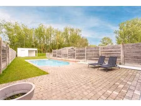 magnifique maison renovee avec jardin et piscine