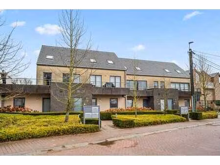 belle maison avec terrasse et jardin située idéal