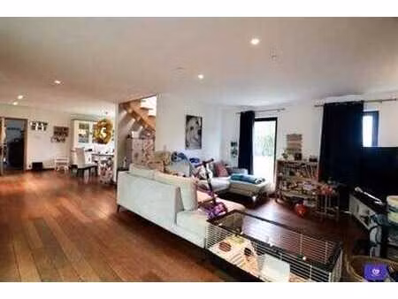 propriété équestre sur 1 hectare 17 avec granges