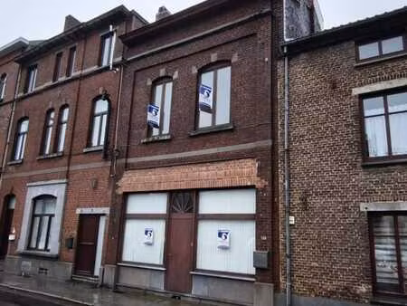 maison d'habitation avec grand jardin