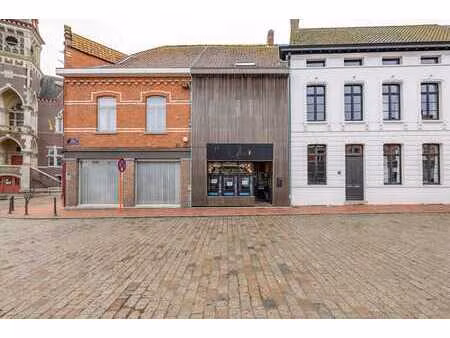 handelsruimte met woonst te ruiselede.