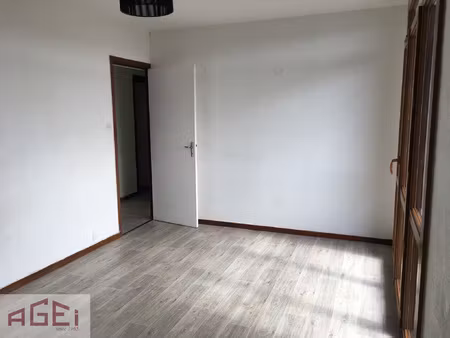 appartement t2 - 555 eur cc