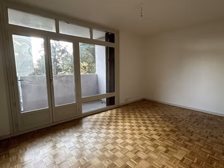 appartement t2 - 583 eur cc