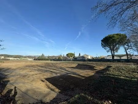 terrain constructible viabilisé à vendre