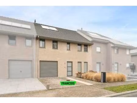 instapklare ruime woning te zedelgem