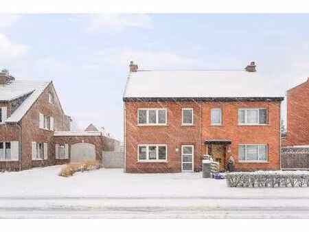 maison mitoyenne rénovée prête à emménager avec jardin orie