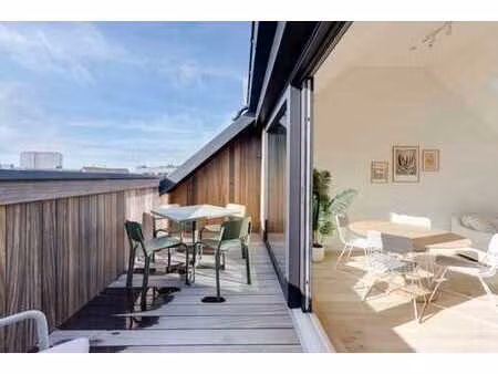 penthouse avec terrasse ensoleillée et 2 chambres spacieuses