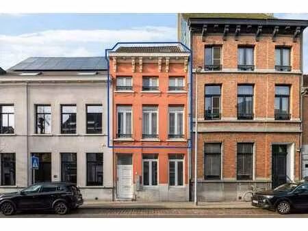 spacieux appartement duplex dans la ville prisée de lier