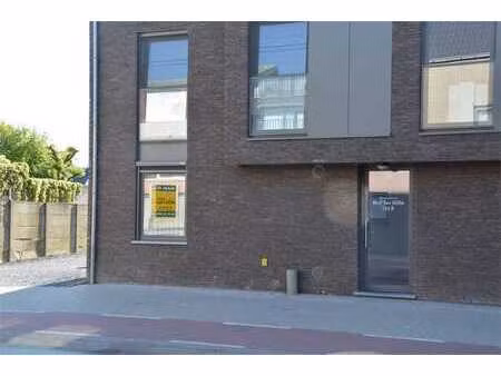 recent gelijkvloers appartement met 2 slaapkamers en tuin