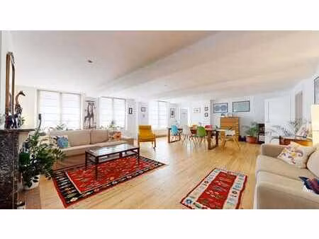 monnaie - superbe appt +/- 150m2 avec petite terrasse !