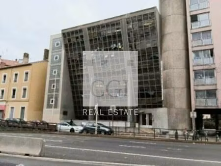 location bureau 265 m² à lyon 7 (69007)