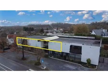 espace commercial au 1er étage de 395 m²