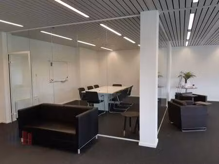 144 m² all-in kantoren vlakbij de op- en afrit e40 van aa...