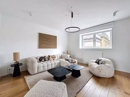 cinquantenaire : superbe duplex penthouse meublé + terrasse