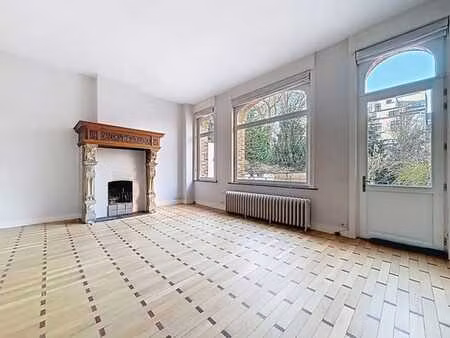 place brugmann : somptueuse maison de maître rénovée en 2022