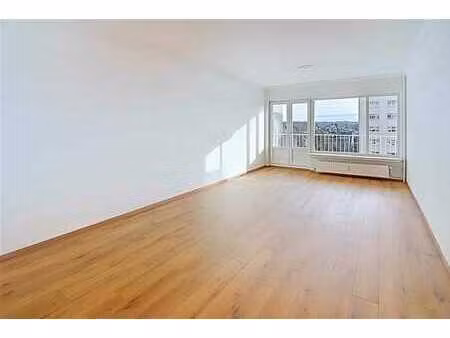 appartement rénové - 2 terrasses - parking