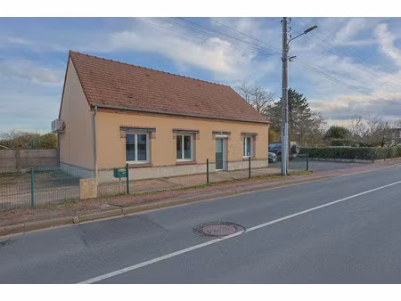 location locaux professionnels 73 m² à amilly (45200)  721 €