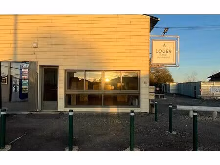 location maison  47.13 m² t-2 à roumazières-loubert  400 €