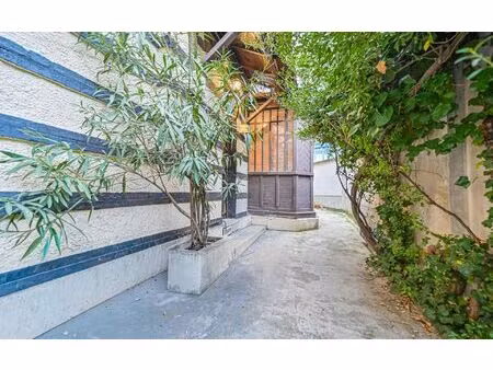 appartement paris 18 m² t-1 à vendre  237 000 €