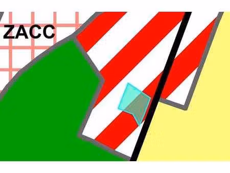 terrain à bâtir de plus de 3.400m² pour 3 à 4 habitations.