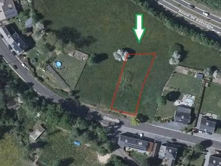 très beau terrain à bâtir de plus de 1000m²