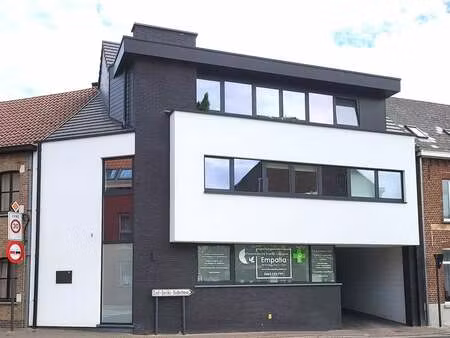 bien professionnel à louer à strijpen € 950 (ljnet) - agence de ville | zimmo