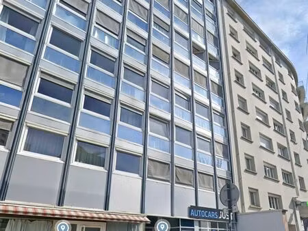 f2  tbe  vendu avec locataire en place  à deux pas de la place bellevue à saint etienne