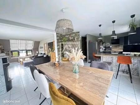 pavillon 7 pièces 127 m²