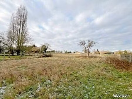 terrain 12 442 m² gisors